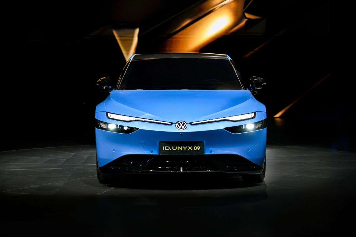 Volkswagen ID. Unyx 09 sedan listrik di China