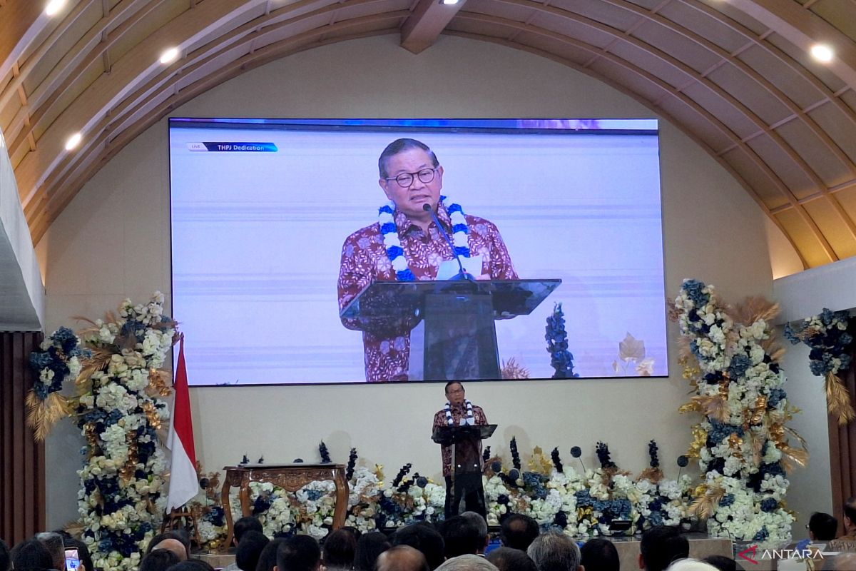 Gubernur DKI Pramono Anung saat peresmian GMHAK Taman Harapan