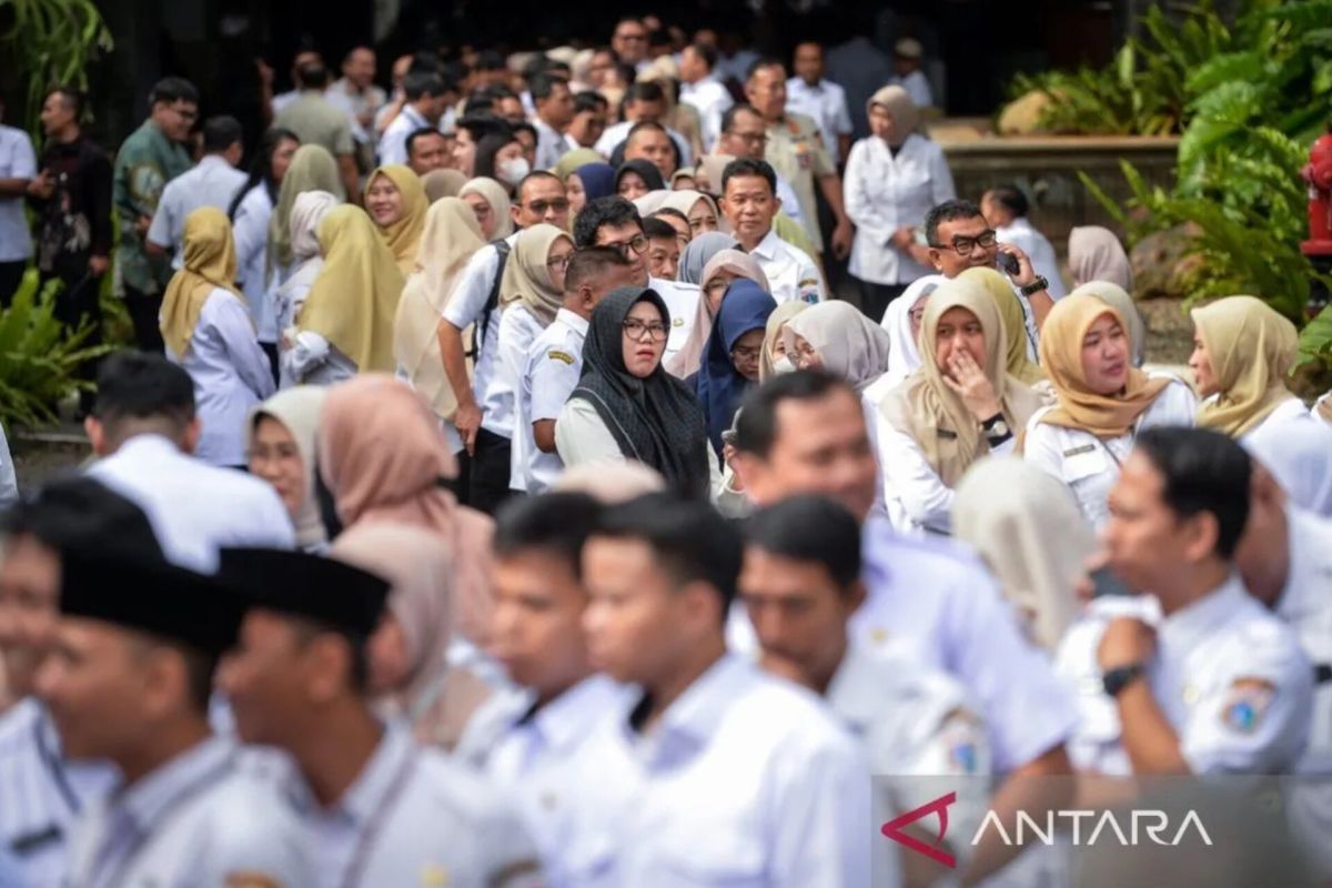 Pramono Anung saat menegakkan aturan disiplin ASN DKI