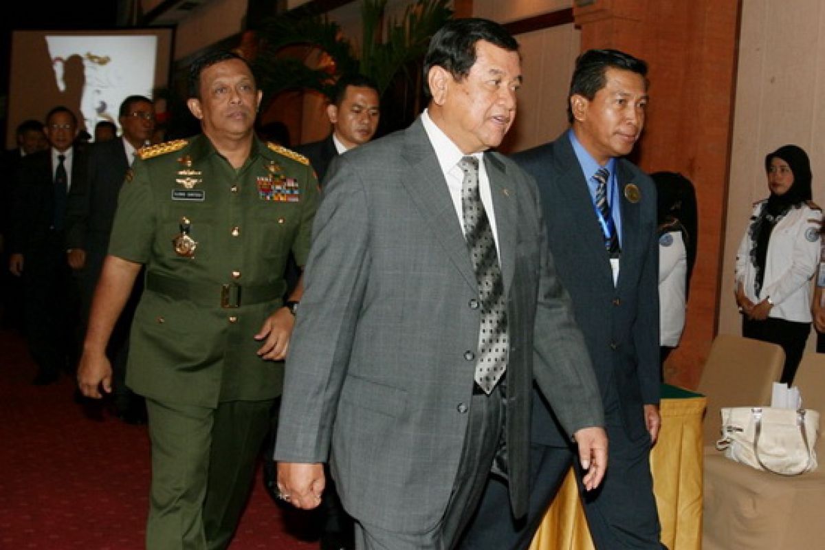 Suasana prosesi pemakaman Widodo AS di TMP Kalibata.