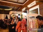 Aktivitas perajin pada program UMKM binaan Pertamina